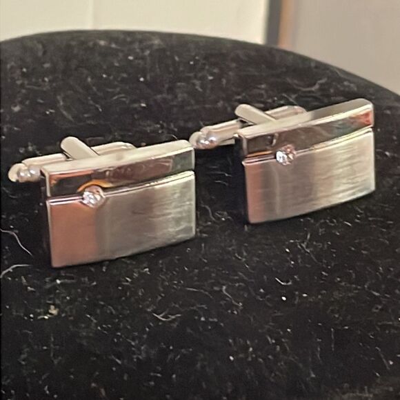 1950s MCM engravable rectangular silver tone bullet back cuff links w/diamond - Picture 6 of 14